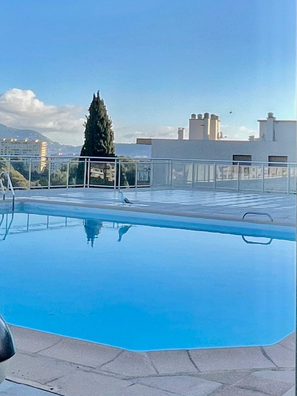 Fabron – piscine de la résidence